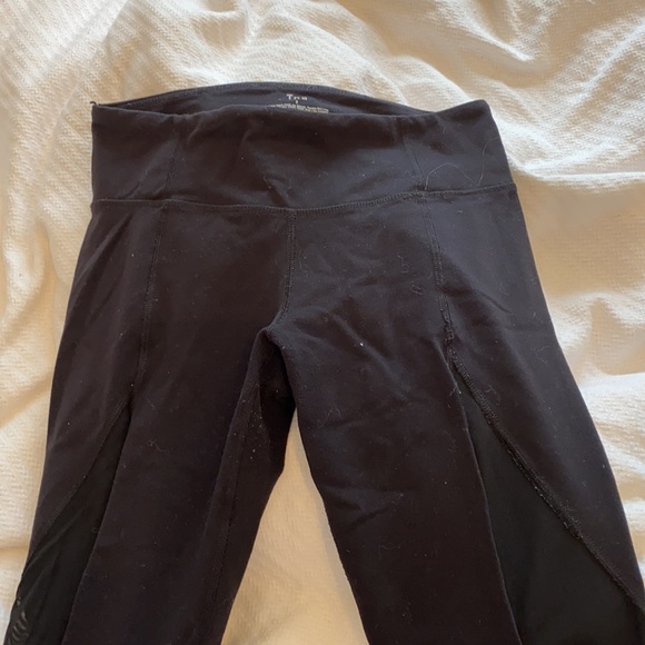 Aritzia TNA black leggings with mesh - Picture 3 of 3